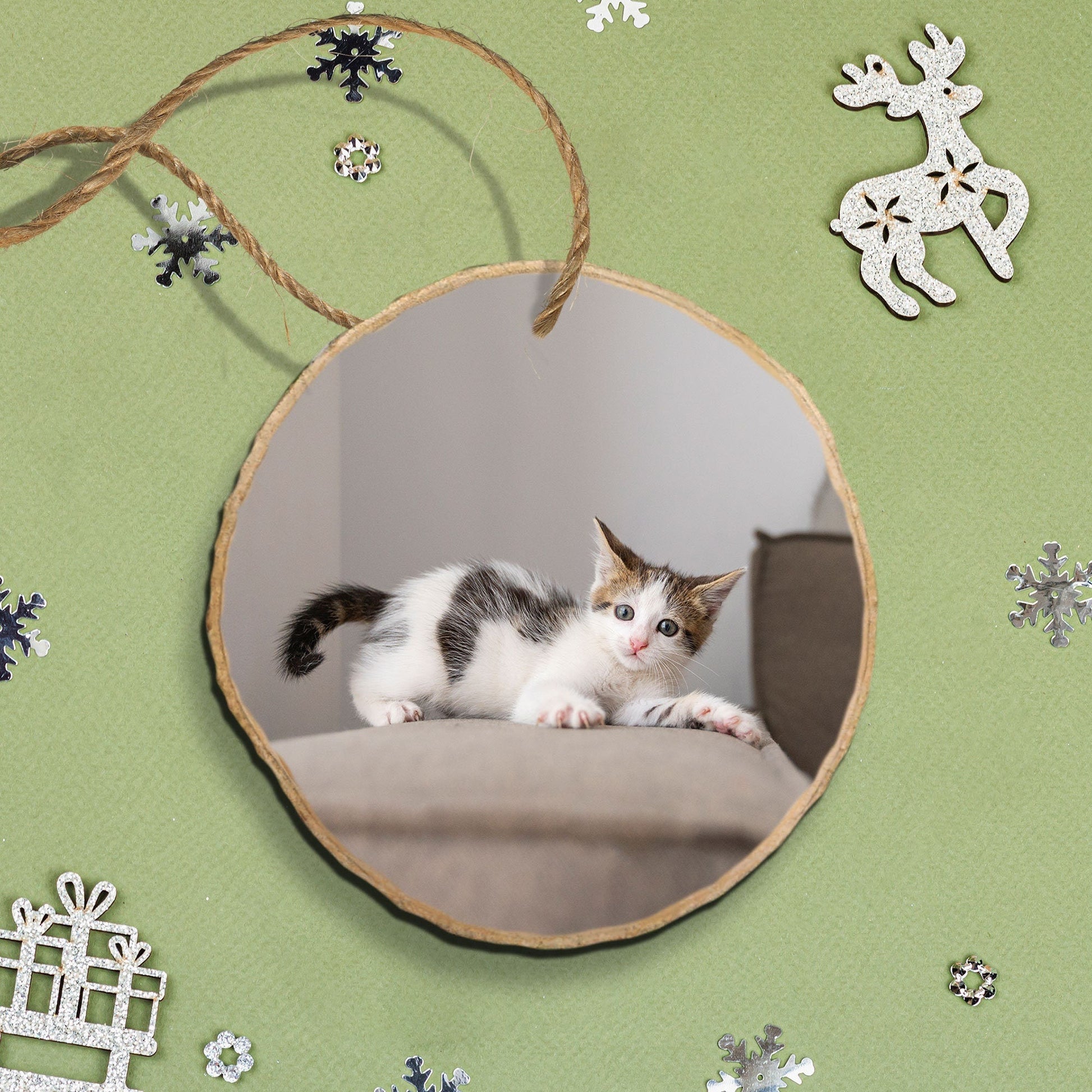 Custom Dog or Cat Photo Wood Slice Ornament, Custom Your Puppy Picture, Pet's First Christmas Ornament, Xmas Gift, Tree Slice Ornament